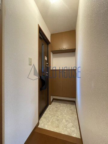 メイプルタウン川越的場Dの玄関