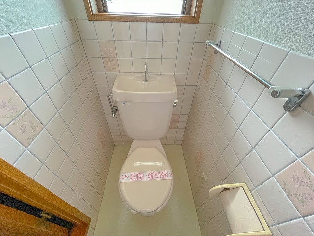 カーム・ホームのトイレ|落ち着いた色調のトイレです