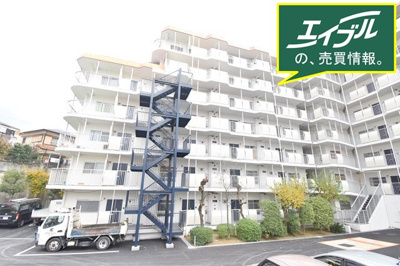 【外観】 | 【最上階のお部屋です♪】豊中緑ヶ丘サンハイツD棟 | こちらの物件は、いつでも内覧が可能です。お客さまのご都合良い日程を、お気軽にお問合せくださいませ。