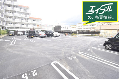 【駐車場】 | 【最上階のお部屋です♪】豊中緑ヶ丘サンハイツD棟 | 平面駐車場です（R2年5月現在空きなし）