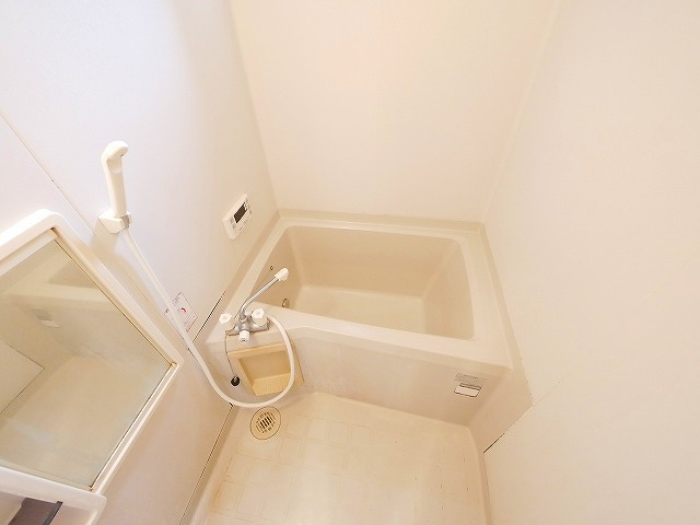 リバーパークの浴室|お風呂で日々の疲れを落としましょう