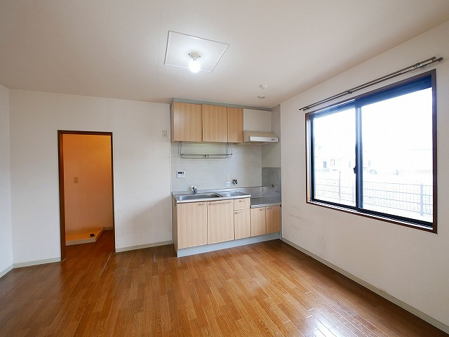 リバーパークの居間・リビング|こちらのリビングで趣味の時間をお楽しみください