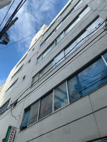 中川ビルの外観