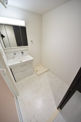 【洗面所】 |  L・Isobe三宮