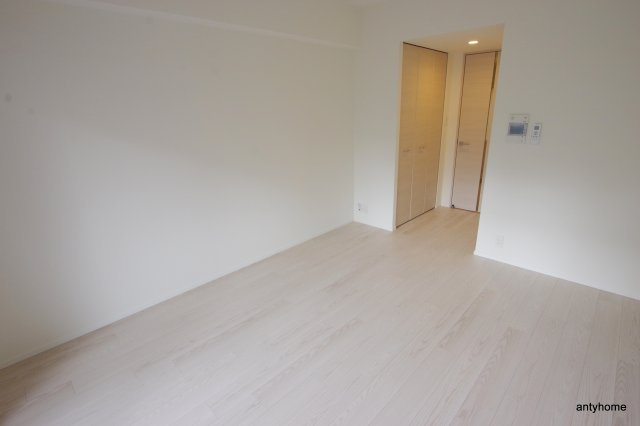 サムティ夕凪ルクサス　仲介手数料無料の寝室