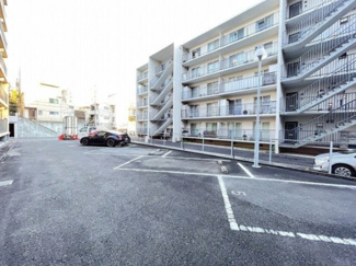 【駐車場】 | いつでも目の届く敷地内に駐車場があります♪荷物がかさばりがちなお買物にも、敷地内駐車場があると便利ですよね☆