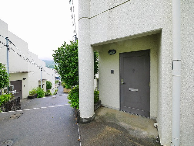生駒テラスハウスBのエントランス|物件の入り口です