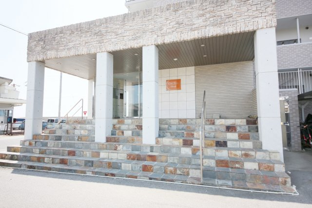 セントフィールド Houjiのエントランス