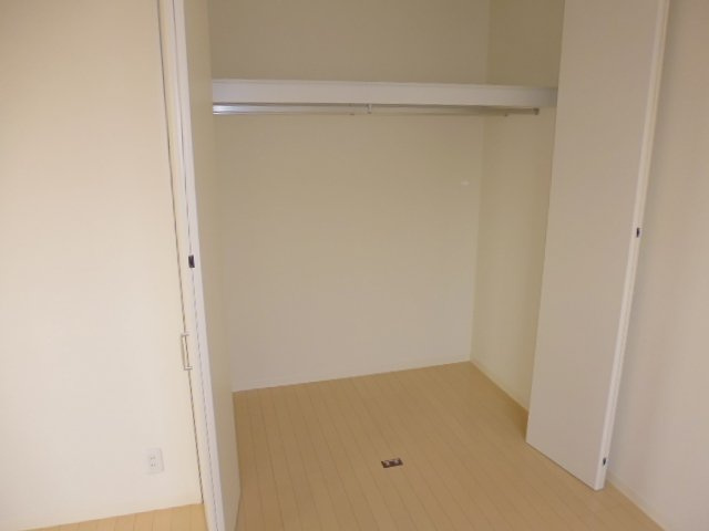 アローゼＢの収納|クローゼット