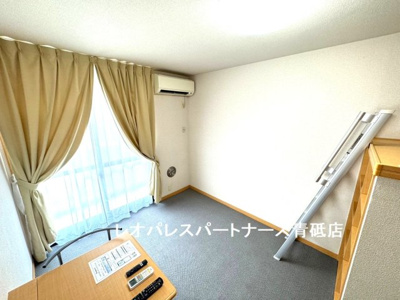 【居間・リビング】 | ネクシアⅡ | 1Fはフローリング、2F以上はカーペットです。