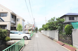 【前面道路含む現地写真】