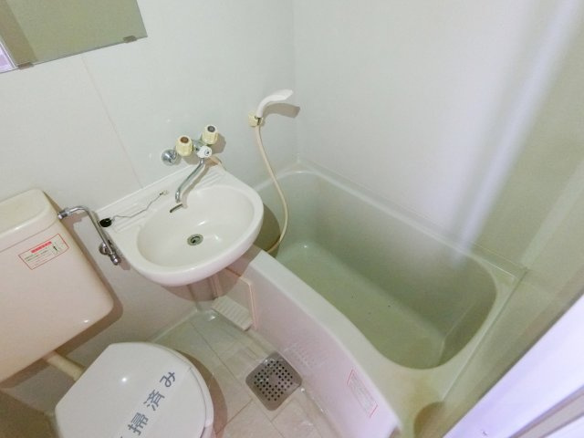 Kハイツ（鹿手袋）の浴室