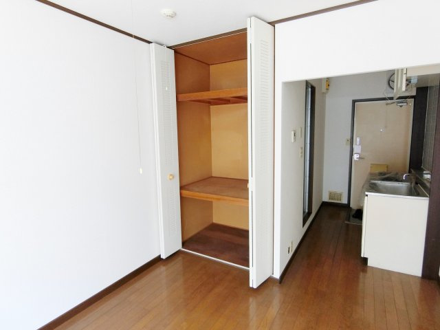 Kハイツ（鹿手袋）の収納