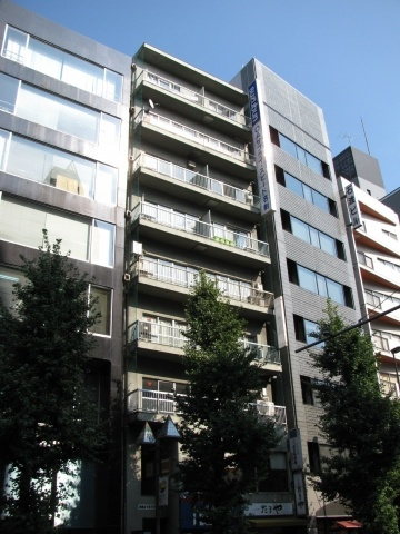 アトラスビルの外観