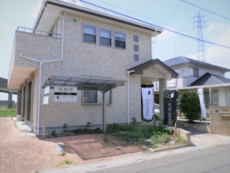 【外観】 | 南東から撮影した外観です。サイクルポート付きです。