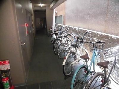 DearCourt四条烏丸(ディアコート四条烏丸）の駐車場|駐輪場