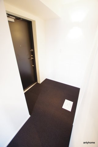 WOB西梅田　仲介手数料無料の玄関