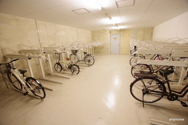 WOB西梅田　仲介手数料無料の駐車場