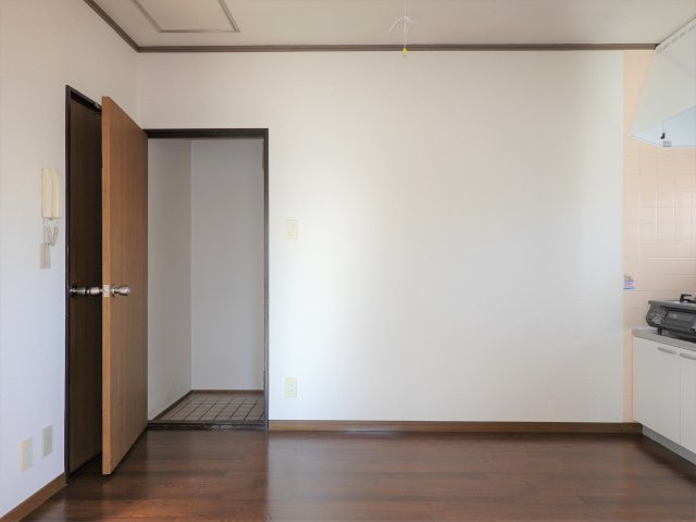 山田ハイツの居間・リビング