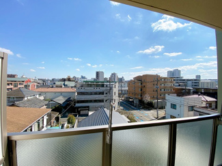 【展望】 | バルコニーからの眺望です♪4階にあるので人目が気にならないのが嬉しいですよね☆