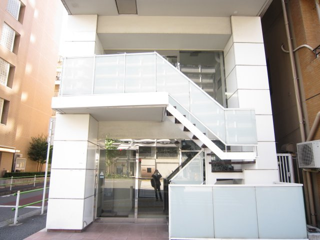 港区麻布十番２丁目の店舗事務所の外観