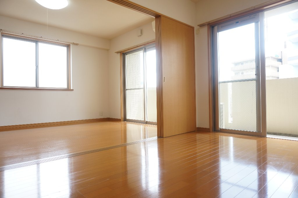 熊本市中央区水前寺３丁目の賃貸マンションの居間・リビング