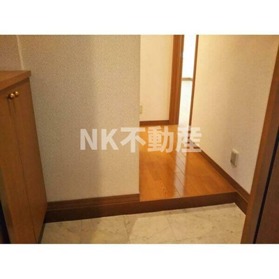 【玄関】 | ヴィラ・カサヴェール（鴻池新田賃貸） | ゆったりとした玄関です