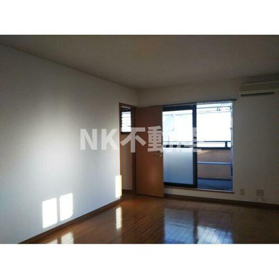 【居間・リビング】 | ヴィラ・カサヴェール（鴻池新田賃貸） | 洋室です