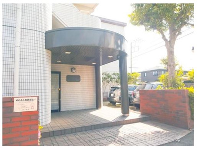 【エントランス】 | プレセア湘南2番館 | 現地エントランスです!(^^)!木漏れ日が気持ちよく感じられます。 