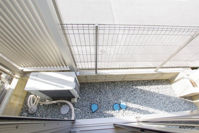 リヴァーHONJYO　仲介手数料無料のバルコニー