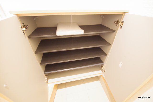 リヴァーHONJYO　仲介手数料無料の収納