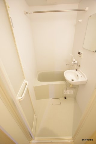 リヴァーHONJYO　仲介手数料無料の浴室