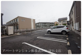 【駐車場】