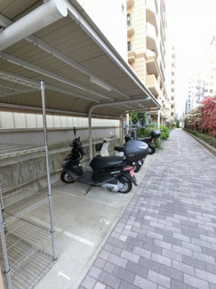 【その他共用部分】 | 敷地内バイク置場