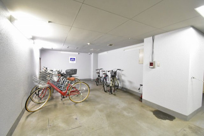 【その他共用部分】 | ルリエ横浜宮川町 | 駐輪場