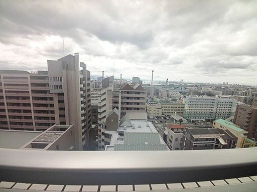ウェルブ六甲道6番街3番館の展望