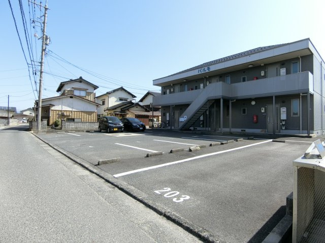 パルモの駐車場