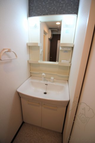 サムティ三国本町レジデンスの独立洗面台
