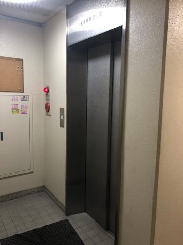 須藤ビルのロビー