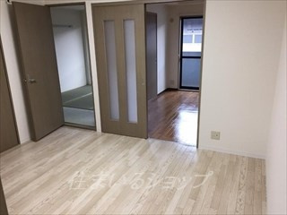 広島市安佐北区三入３丁目のアパートの居間・リビング