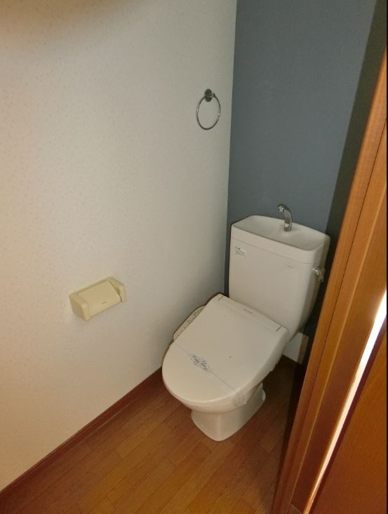 ハイム東山Ⅰ【キャッシュバック対象物件】のトイレ|落ち着いたトイレです※現状優先