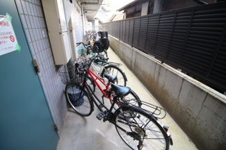 【その他共用部分】 | キレイに清掃された自転車置場です♪
