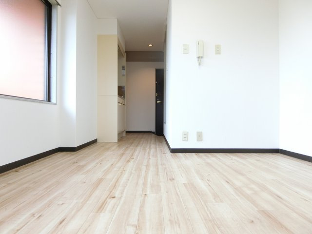 ロイヤルハイツ北野田の居間・リビング|同マンションイメージ写真