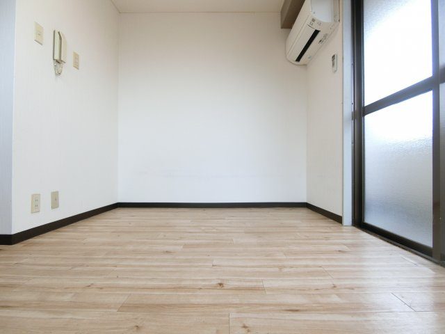 ロイヤルハイツ北野田の寝室|同マンションイメージ写真