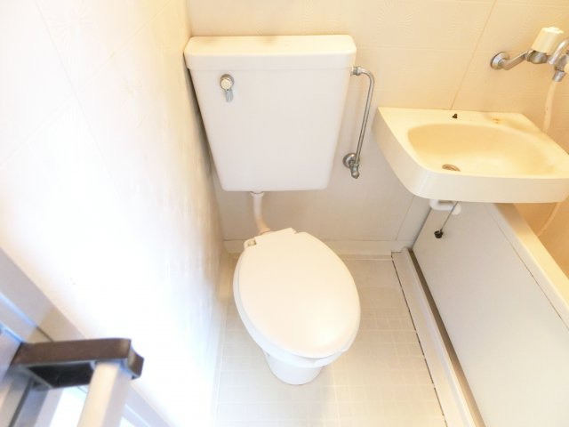 ロイヤルハイツ北野田のトイレ|同マンションイメージ写真