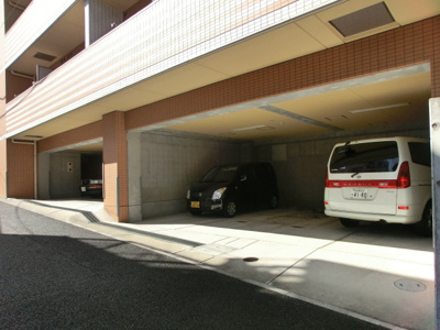 【駐車場】 | ティーリーフ横浜レジーナ | ティーリーフ横浜レジーナ　駐車場