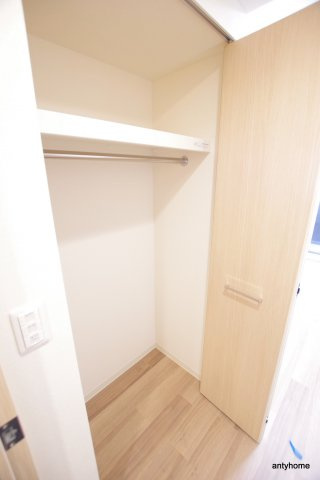 ララプレイス大阪福島プレッソ　仲介手数料無料の収納