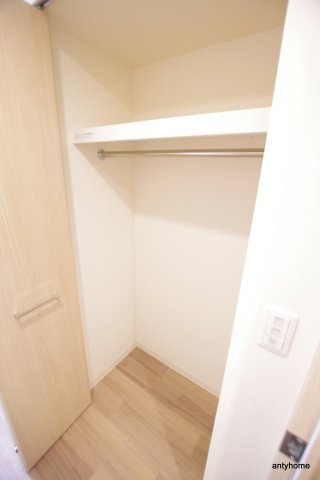 ララプレイス大阪福島プレッソ　仲介手数料無料の収納