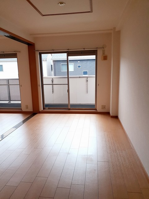 イーメゾンズ豊倉の洋室