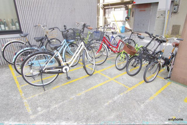 プレジール福島　仲介手数料無料の駐車場